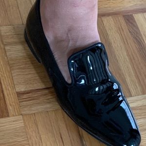 Black patent all leather tuxedo style loafer